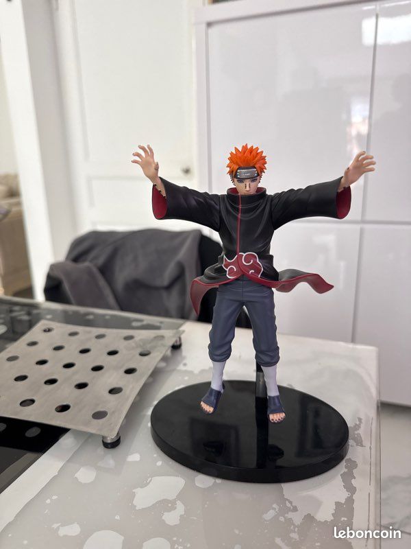 Figurine (image 1)
