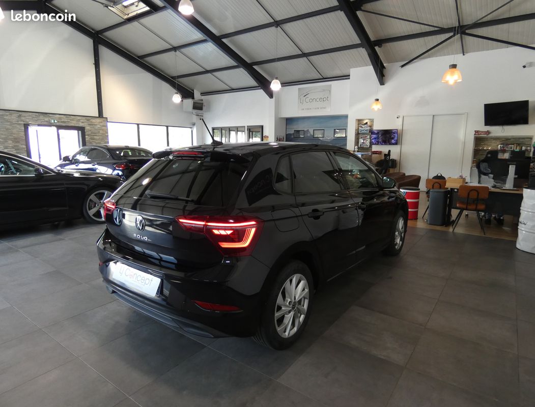 Volkswagen Polo VI (2) 1.0 TSI 95 ch DSG7 Style - 1°Main - Origine France - Suivi Volkswagen - 25'250 km - Sièges AV chauffants - Digital Cockpit - Matrix Led - ACC - Jantes 16" (image 5)
