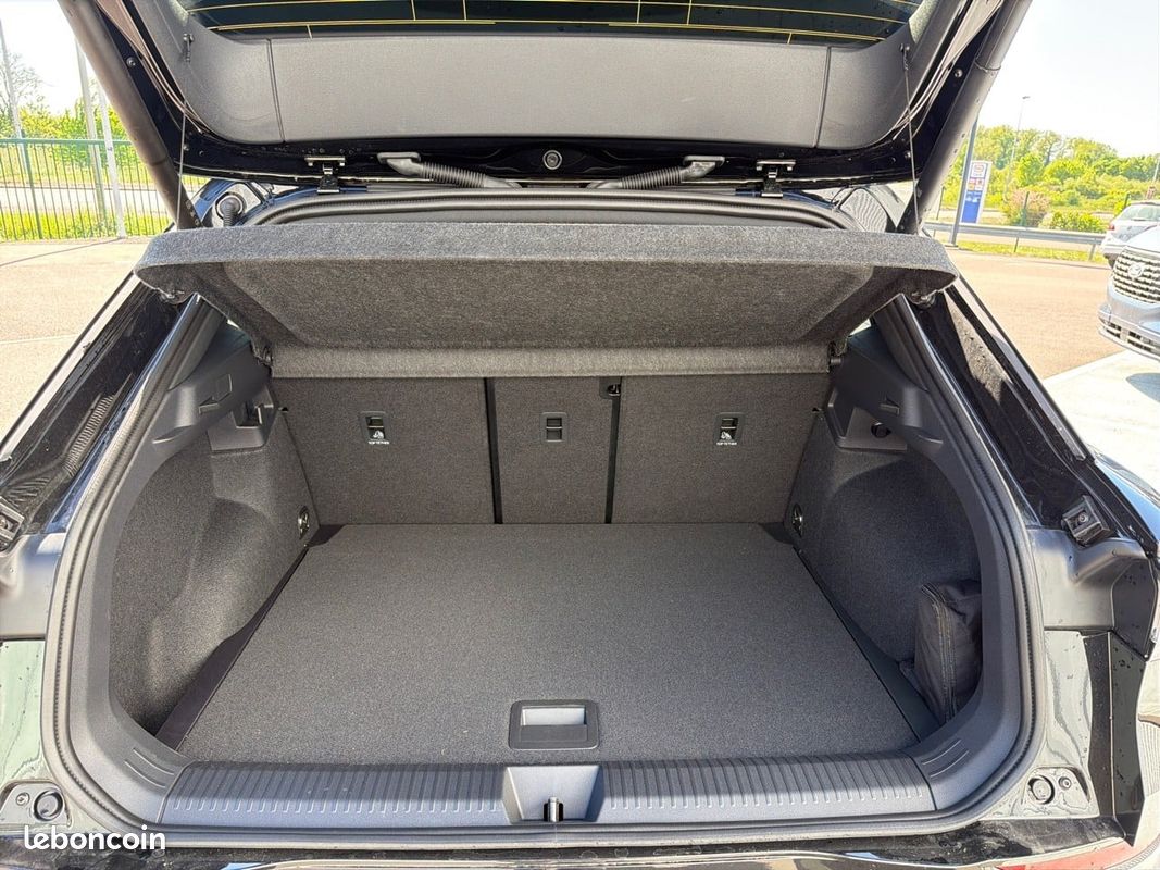 VOLKSWAGEN T-Roc 1.5 eTSI EVO2 Hybrid 150 ch DSG7 R-Line (image 22)