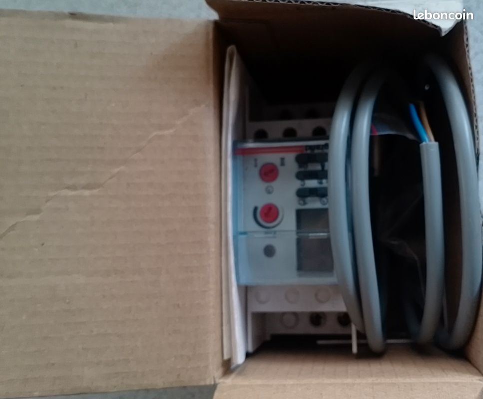 INTERRUPTOR AUTOMATICO MERLIN GERIN i DPN C6 - Recambios eléctricos y