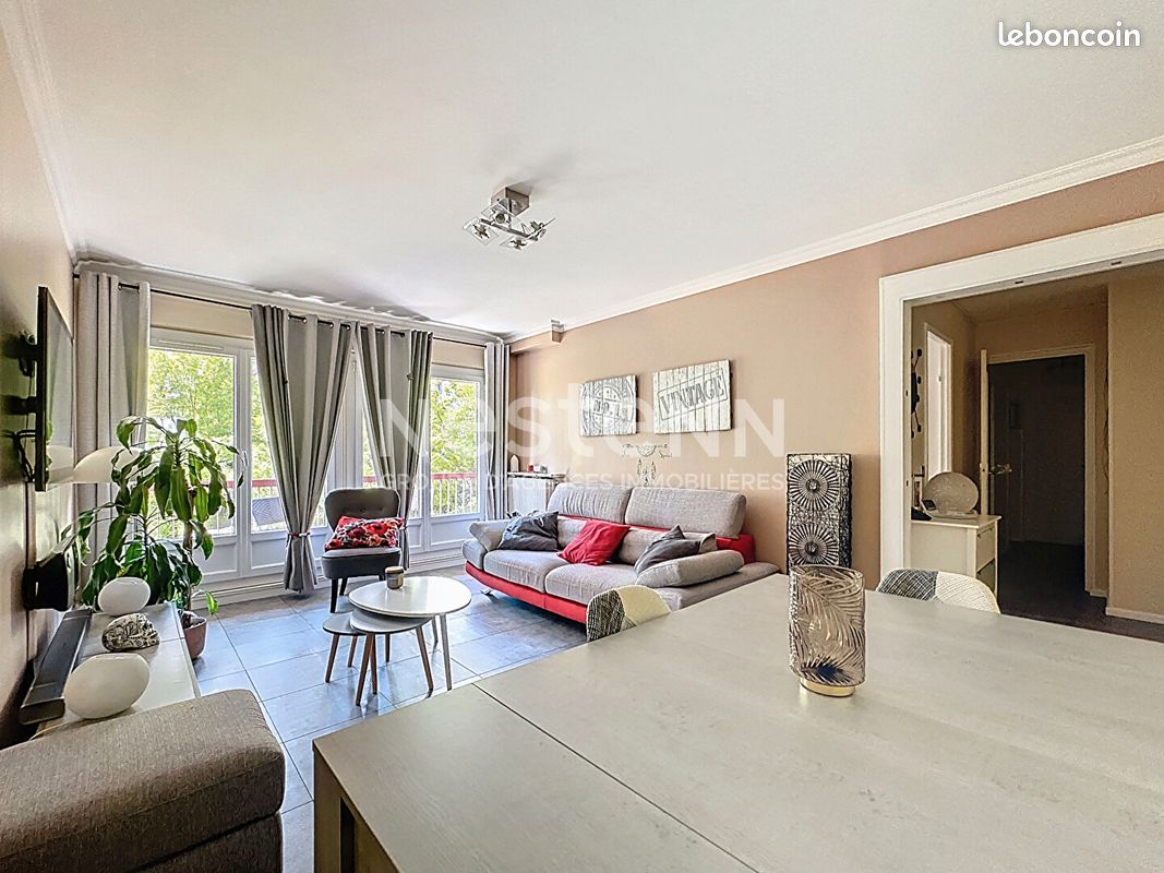 Appartement 4 pièces 81 m² · à Bron · 81 m² · 190 000 €