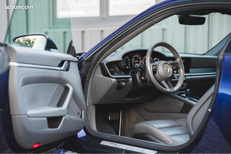 Porsche 911 992 Carrera 4S - Sport Design - Toit Carbone - Bleu Gentiane - Approved 09/2027 (image 8)