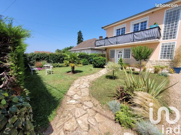 Maison 7 pièces 151 m²