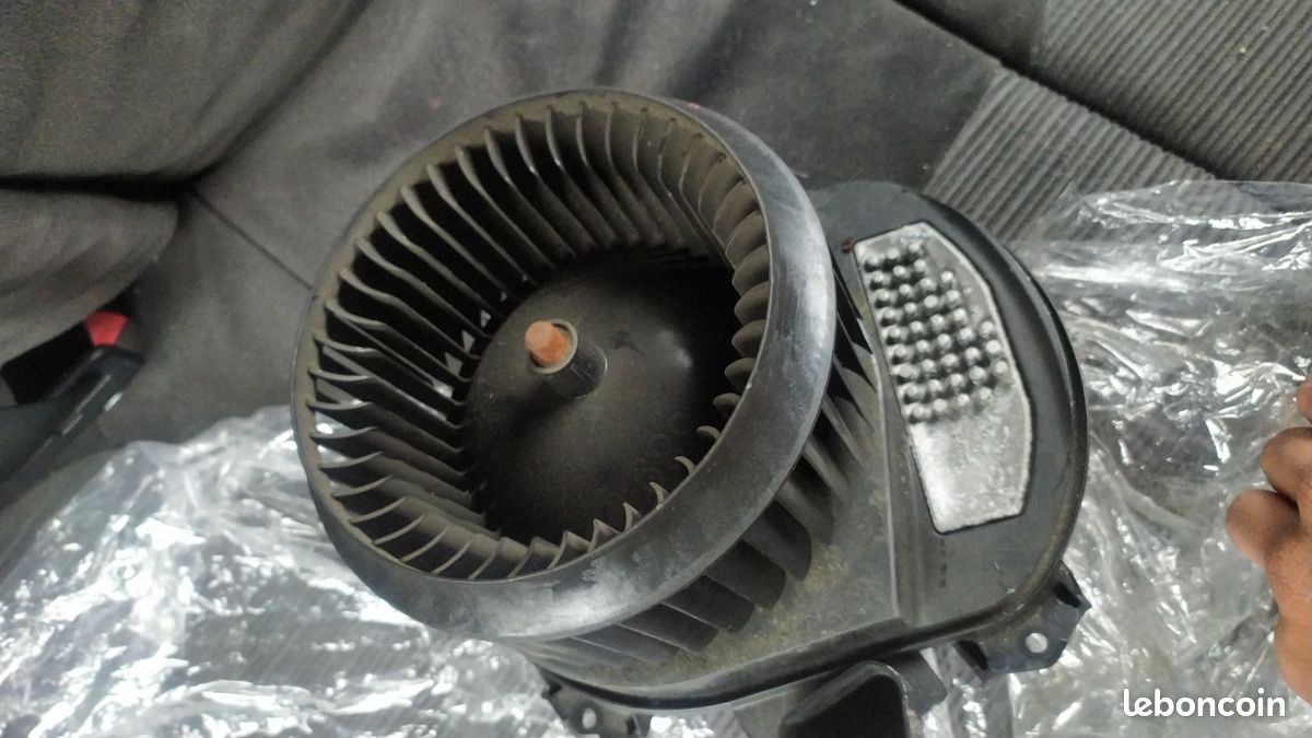 Pulseur d'Air chauffage Mercedes À w176 (image 2)