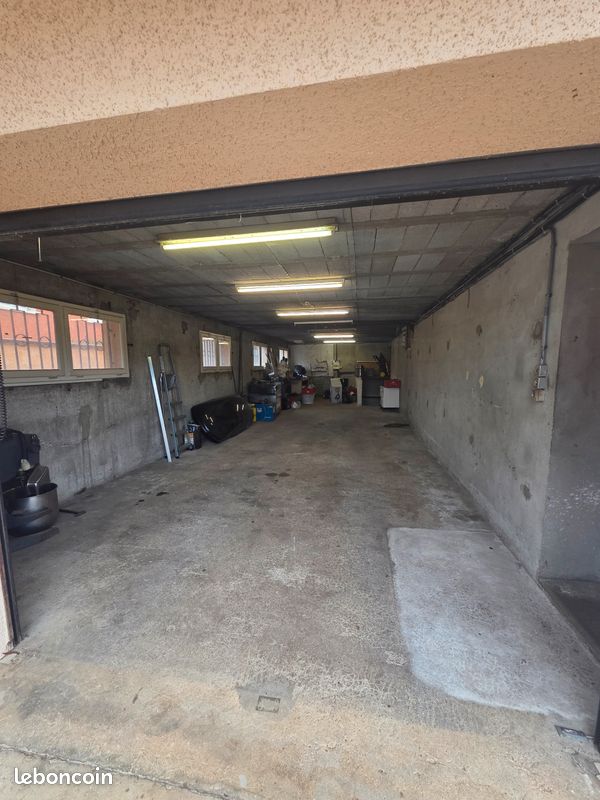 Maison familiale 5 pièces, piscine, terrain 1316 m² – Pusignan beau potentiel (image 14)