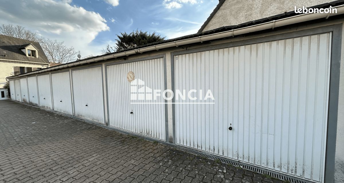 Garage · à Pierrelaye · 110 €/mois