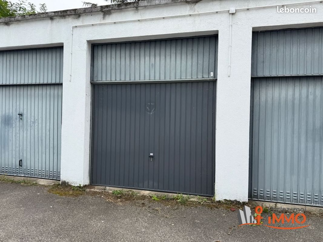 Parking 17 m² · à Saint-Étienne · 17 m² · 16 500 €