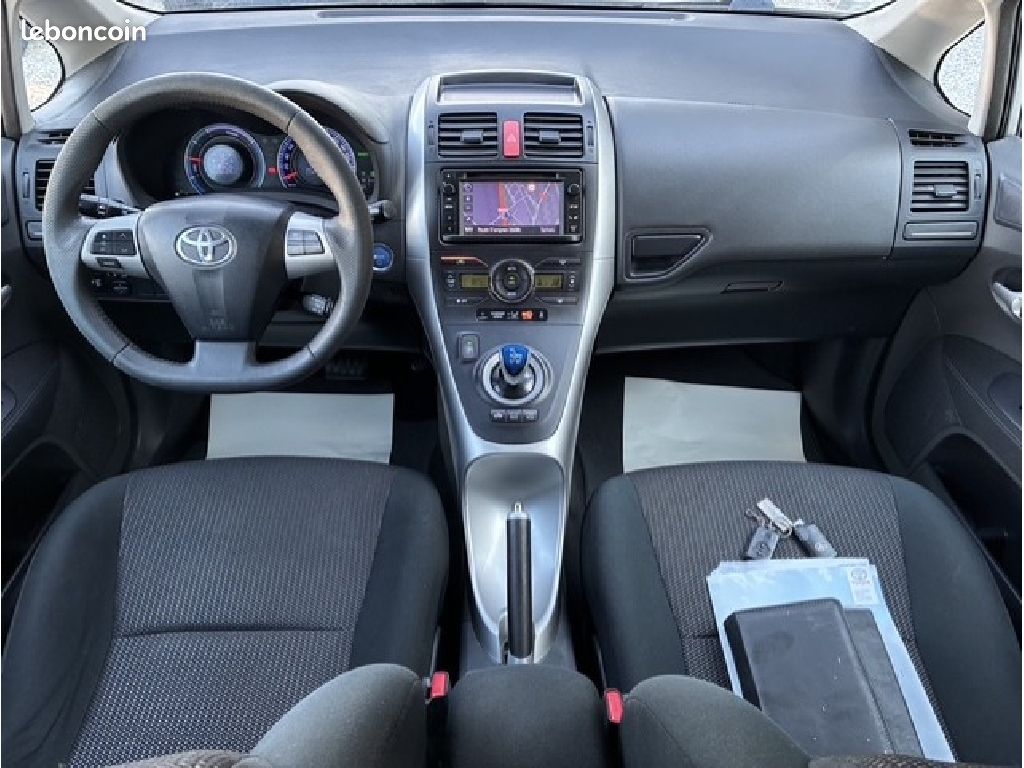 Toyota Auris Hybride 136h Dynamic 15 (image 7)