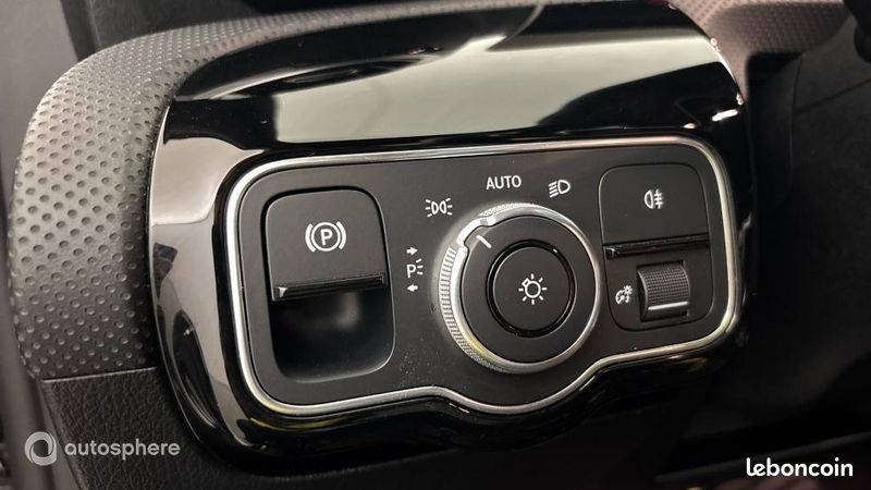 Mercedes Classe A 180 d 116ch AMG Line 7G-DCT (image 27)