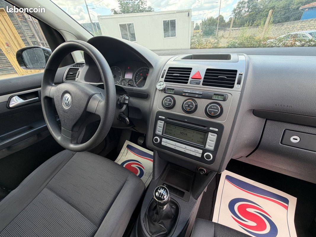 Volkswagen Touran 1.9 TDI Trendline (image 17)