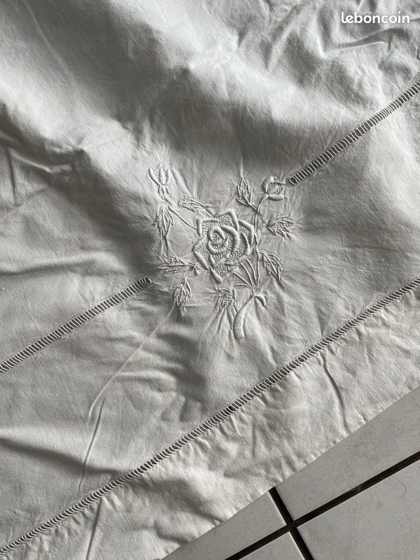 Drap brodé (image 4)