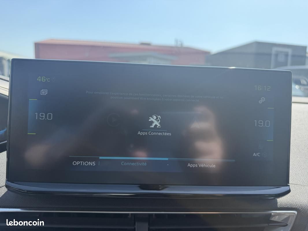 Peugeot 3008 HYBRID 225ch Roadtrip (image 13)