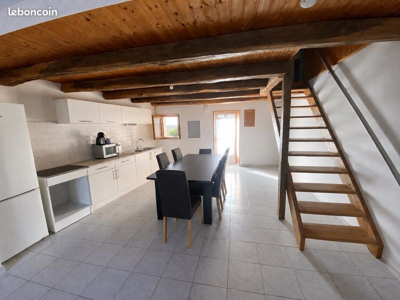 Maison 3 pièces 82 m² · à Chauché · 82 m² · 725 €