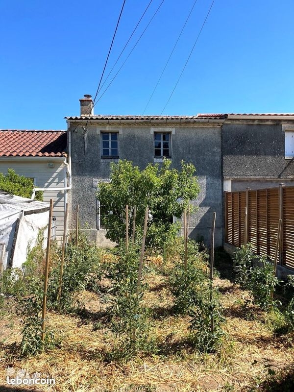 Maison 3 pièces 70 m² · à Les Herbiers · 70 m² · 39 000 €