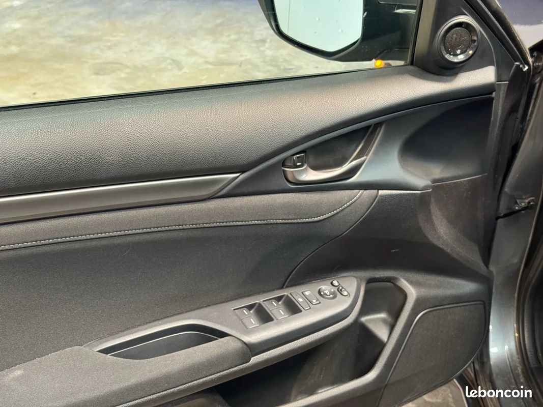 HONDA Civic 1.0 I-VTEC 126ch Executive 2022 / CarPlay / Suivi complet (image 24)