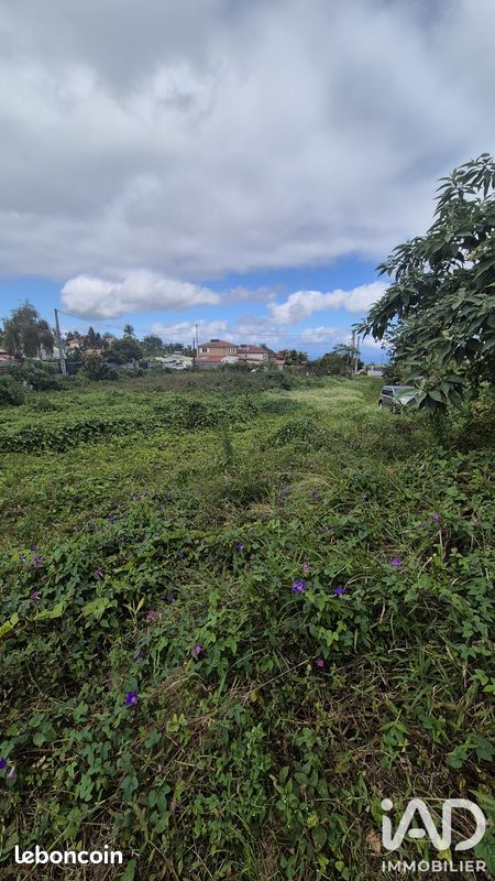 Terrain 400 m² · à Le Tampon · 400 m² · 126 000 €