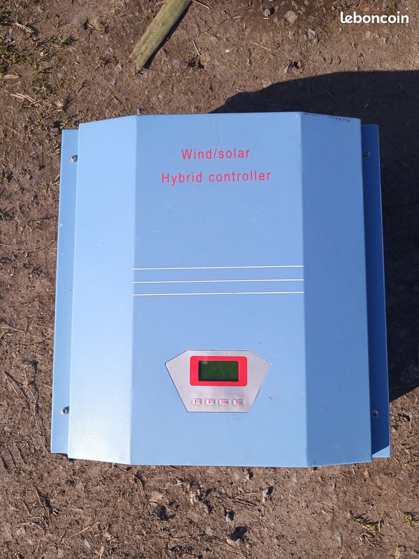 Contrôleur de charge hybride éolien et solaire Contrôleur de chargeur de panneau solaire MPPT