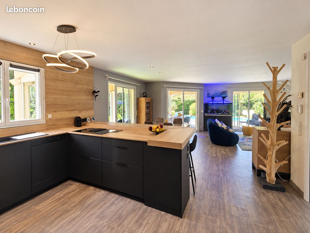 Maison 5 pièces 151 m² · à Saint-Péray · 151 m² · 650 000 €