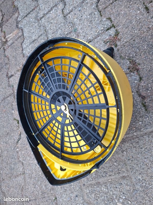 Nettoyeur de surfaces Kärcher T-Racer T 7 Plus / T 5 Poignée ergonomique Grille de protection (image 4)