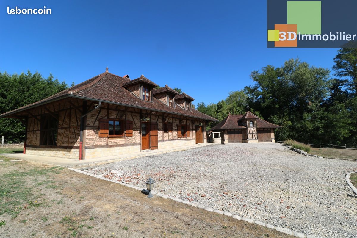 Maison 8 pièces 202 m² · à Saint-Germain-du-Bois · 202 m² · 530 000 €