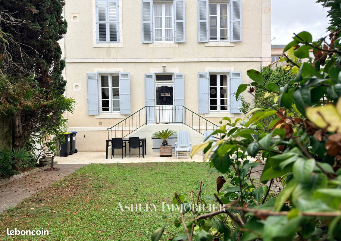 Maison 5 pièces 120 m² · à La Rochelle · 120 m² · 892 500 €