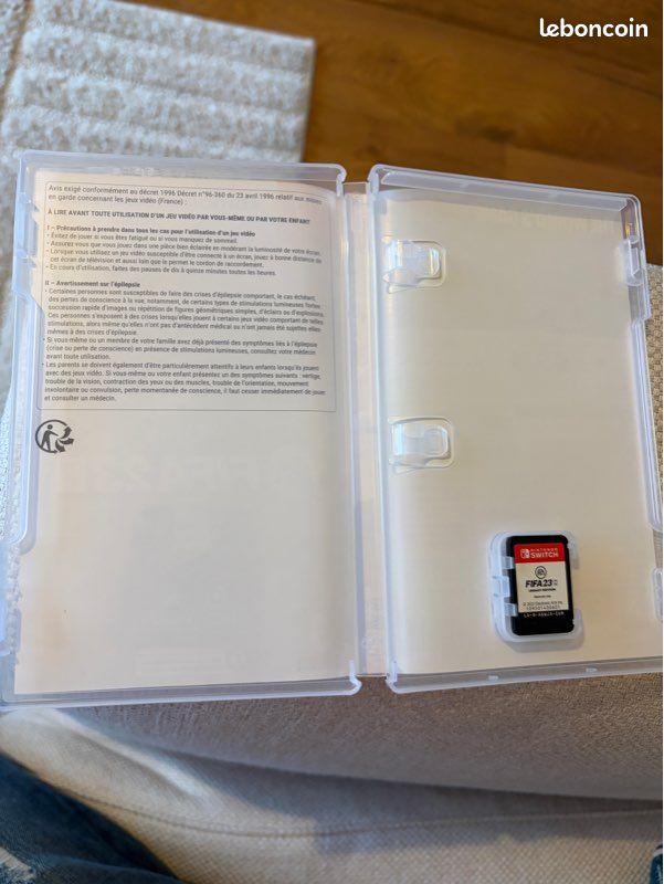 Deux jeux Switch FIFA 23 + Xénon Racer État Neuf (image 4)