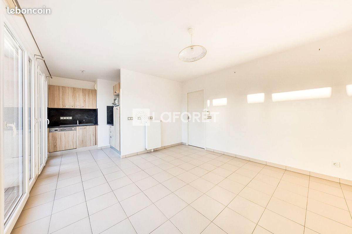 Appartement 2 pièces 43 m² · à Émerainville · 43 m² · 161 000 €