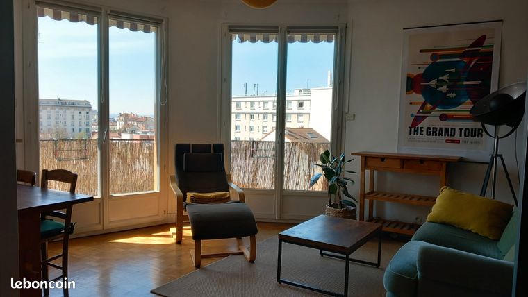 2 pièces lumineux avec balcon (sud Montreuil)
