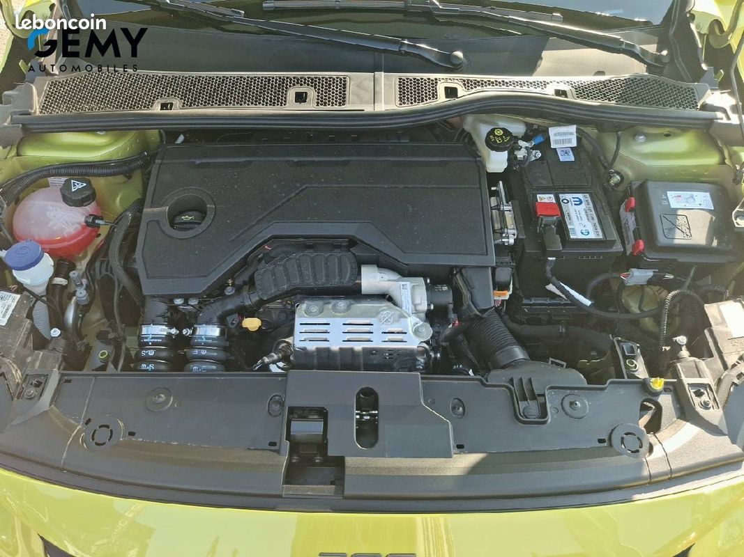 PEUGEOT 208 Turbo 100 ch BVM6 Allure (image 12)