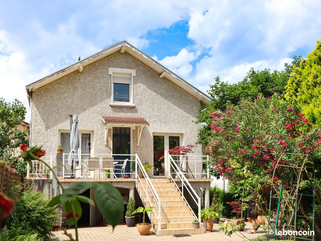 Maison 5 pièces 97 m² · à Grenoble · 97 m² · 360 000 €