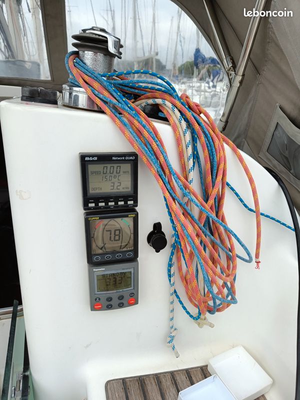 VOILIER BENETEAU FIRST 31.7 2002 place de port possible (image 9)