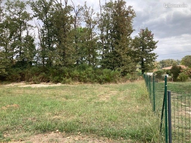 Terrain 818 m² · à Aire-sur-l'Adour · 34 356 €