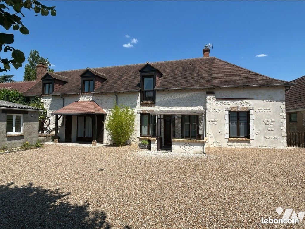 Maison 8 pièces 248 m² · à Chaingy · 248 m² · 499 900 €