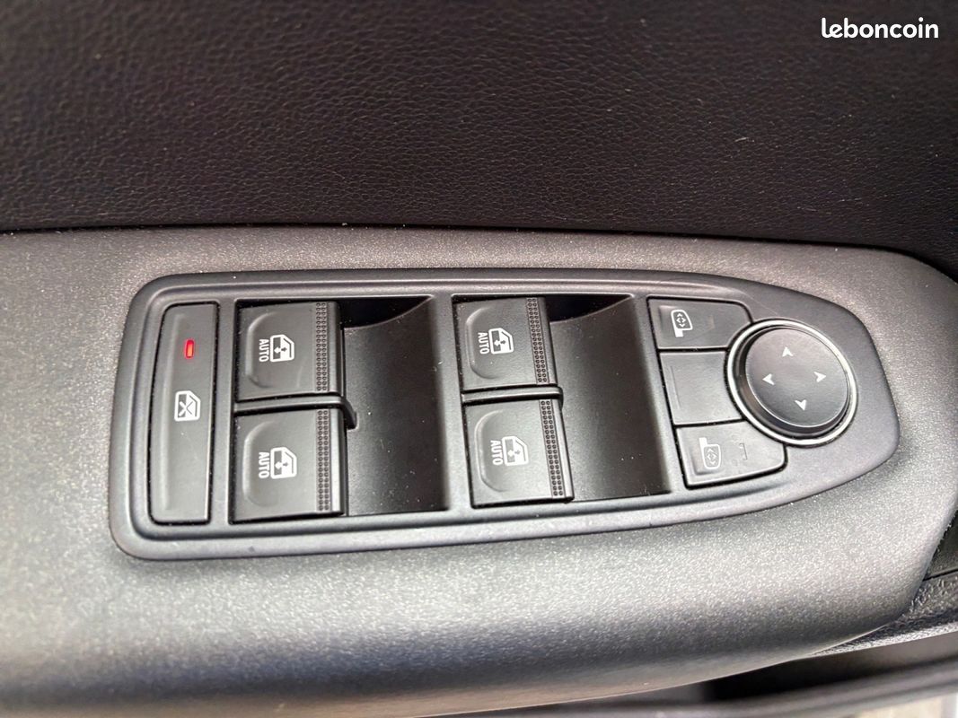 RENAULT CAPTUR TCe 90 Equilibre carplay lecture panneaux Tva garantie 12 mois (image 17)