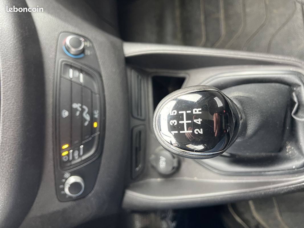 Ford TRANSIT COURIER 1.0E 100CH TREND EURO6 (image 10)