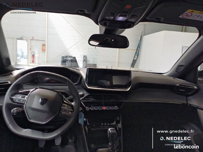 Peugeot 2008 1.2 PureTech 100ch S&S Allure (image 8)