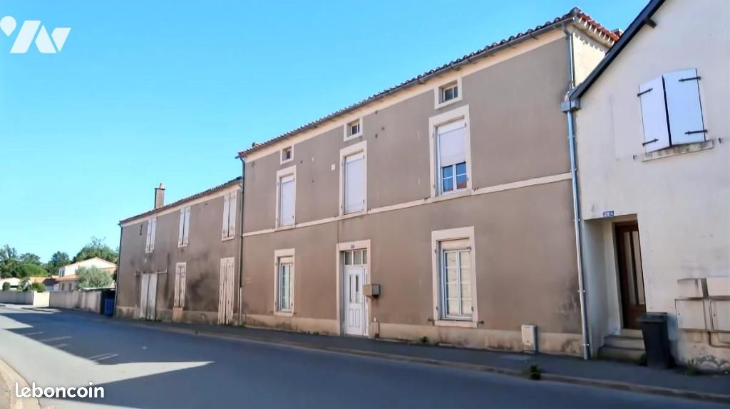 Maison 225 m² · à Mouilleron-Saint-Germain · 225 m² · 252 000 €