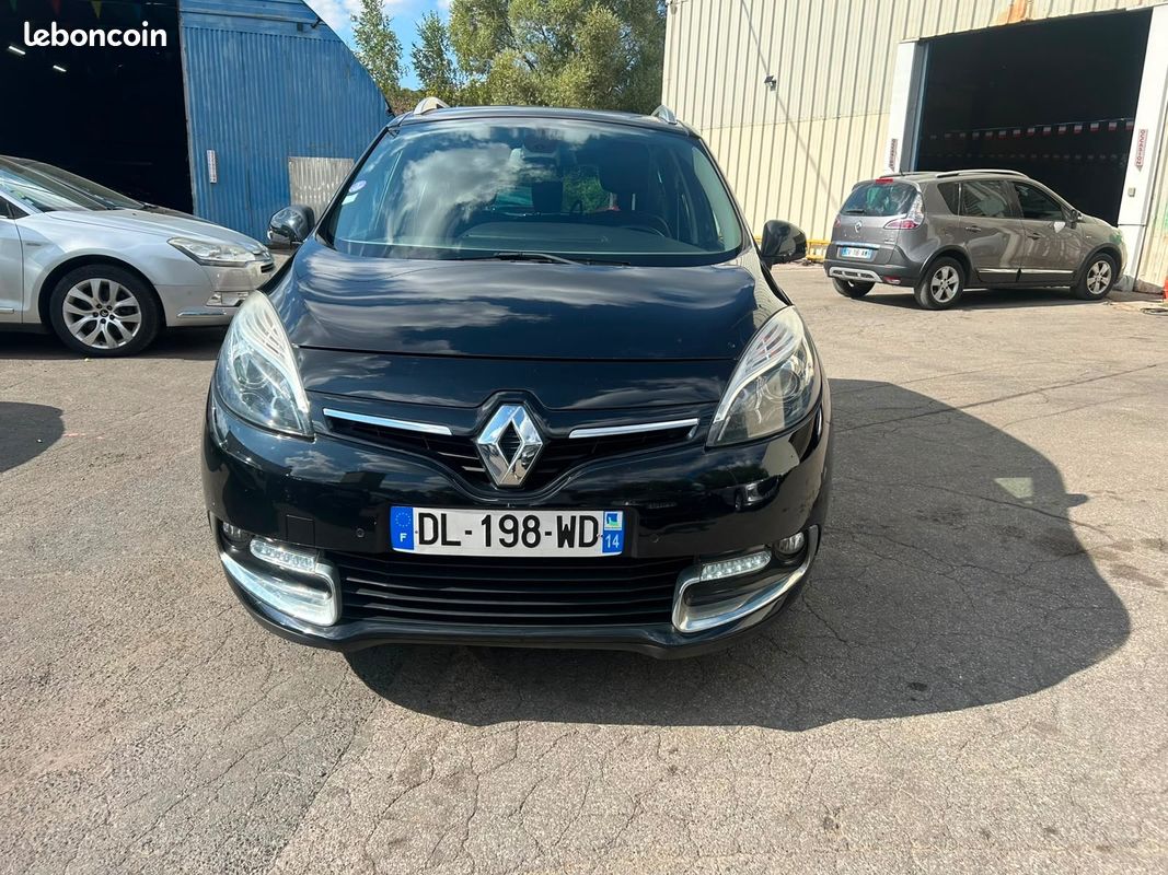 RENAULT GRAND SCENIC III 1.2 130 Energy Bose Edition 7 Places (image 2)