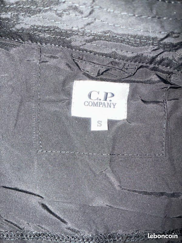Veste Noire En Caoutchouc Sur Mesure — Taille S — Doublure Soie — Style Kinky Vintage — Occasion Très Bon état