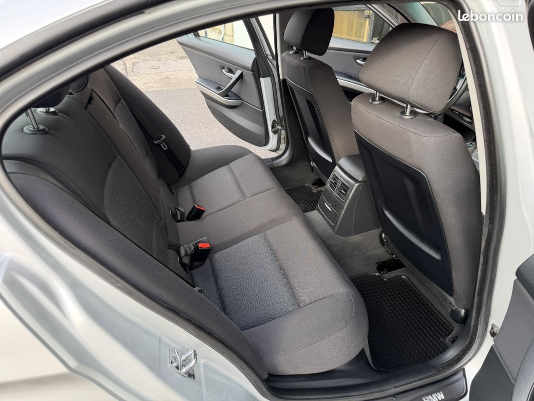 BMW 320i 150Ch *CARNET à Jour Ess + GPL (image 8)