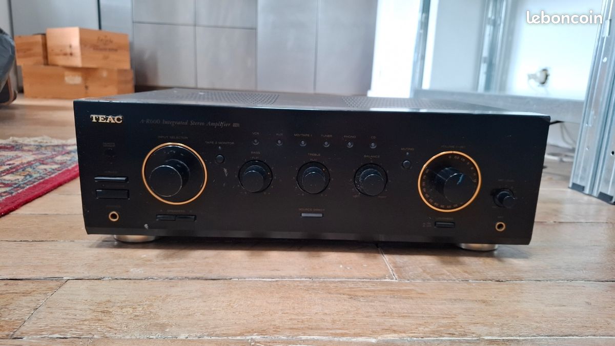 TEAC A-R600 Vollverstärker | Kaufen auf