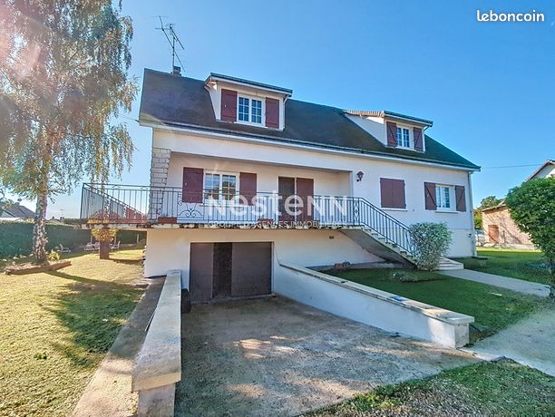 Maison 10 pièces 196 m²