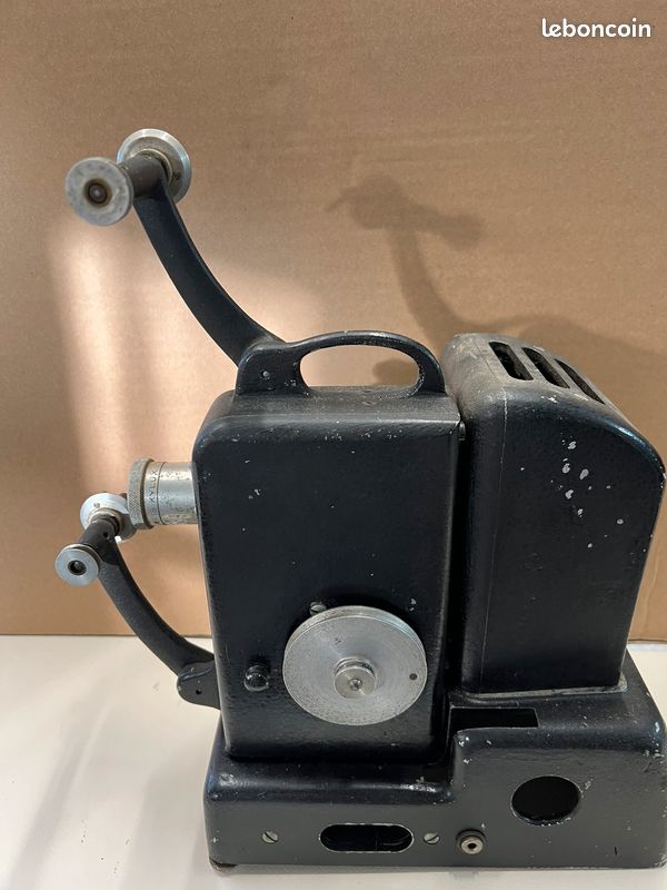 Projecteur Cinéma Ancien CINEGEL Le Mans - Pour Collection Ou Pièces Détachées - Occasion Appareil Cinéma Vintage Collection