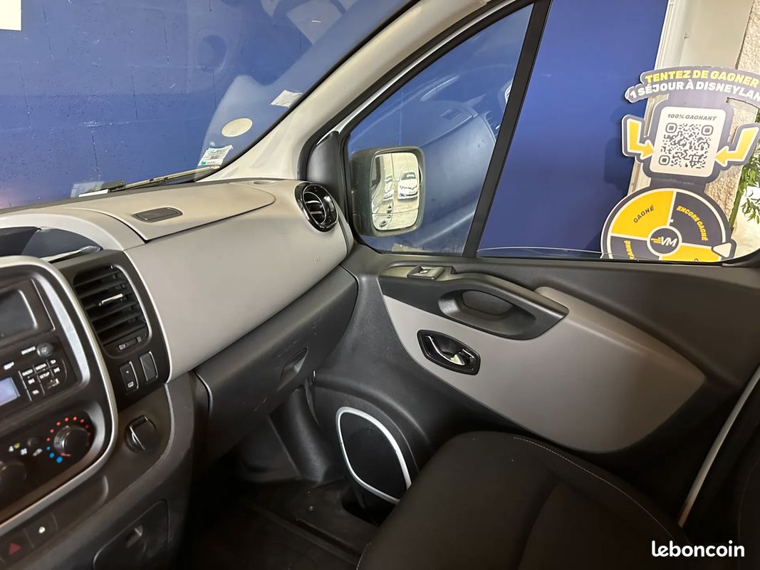 RENAULT Trafic Fg 1.6 D 125ch Grand Confort - 2018 - Bluetooth - Régulateur - Vitres surteintées (image 15)
