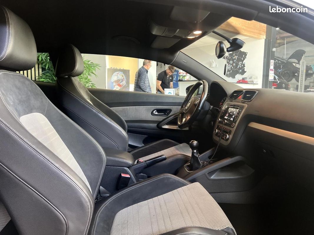 Volkswagen Scirocco 1.4 TSI 120cv (image 13)
