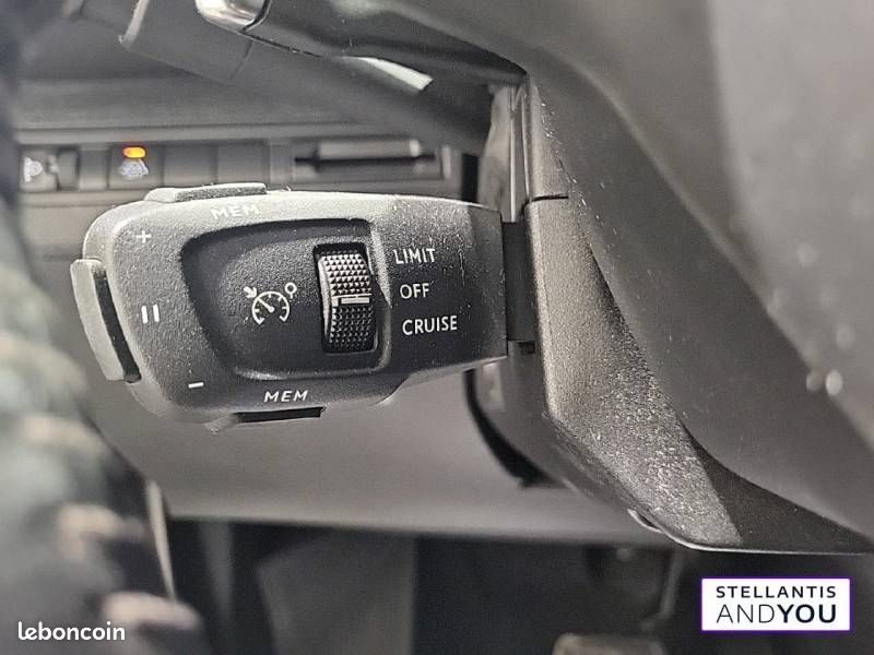 Peugeot 3008 BlueHDi 130ch S&S EAT8 Active Pack (image 22)