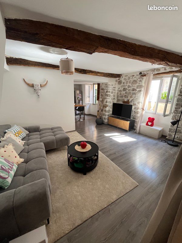 Appartement 3 pièces 75 m² · à Peille · 75 m² · 980 €/mois