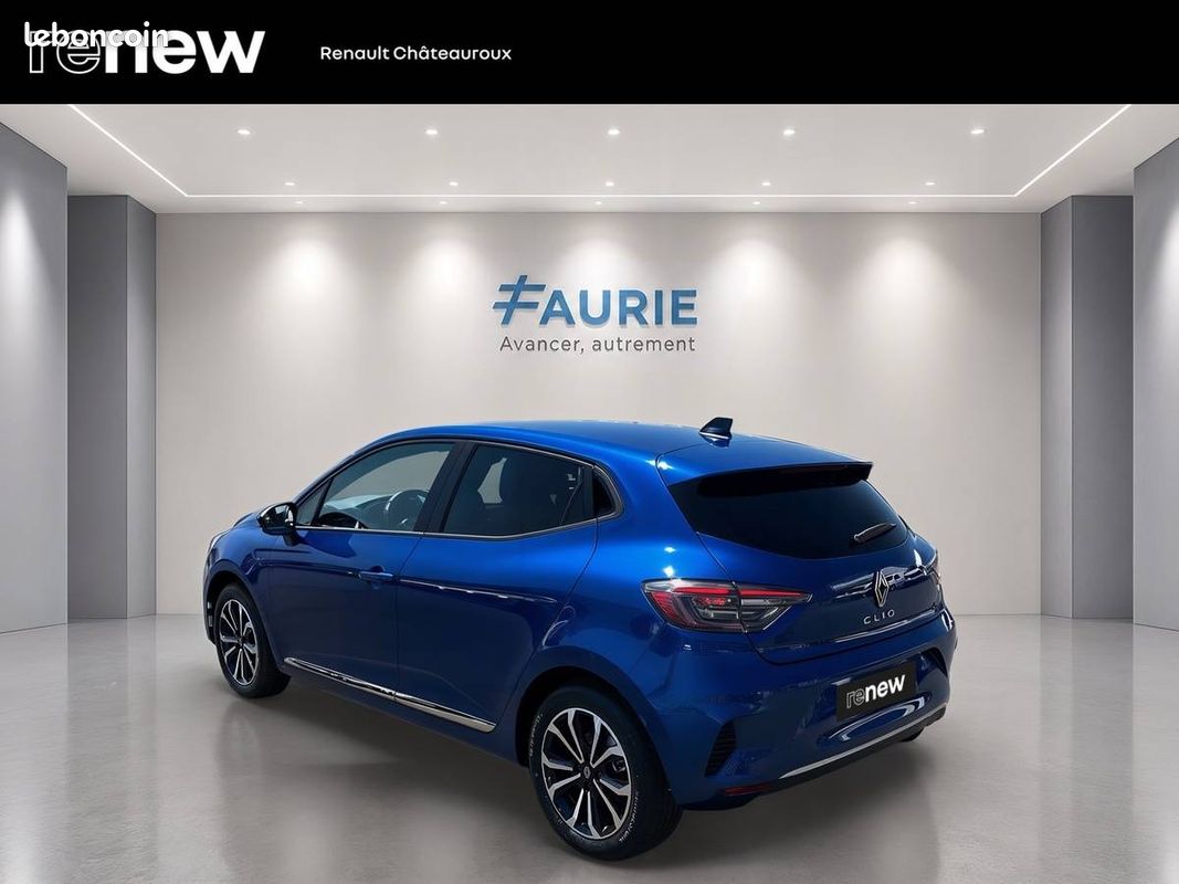RENAULT Clio E-Tech full hybrid 145 ch GSR2 Techno (image 7)