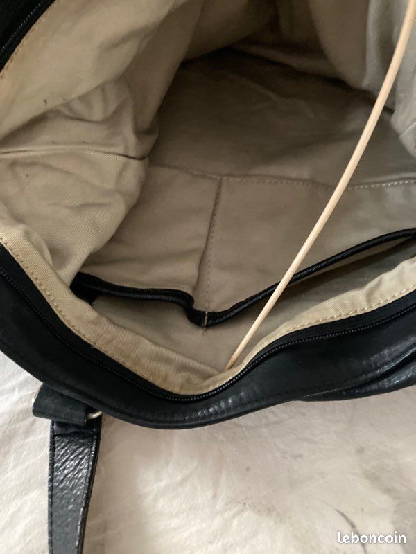 Sac Bandoulière Vintage Sabrina En Cuir Marron - Motif Art Déco, Fermeture Zip Et Aimant, Occasion à Saisir