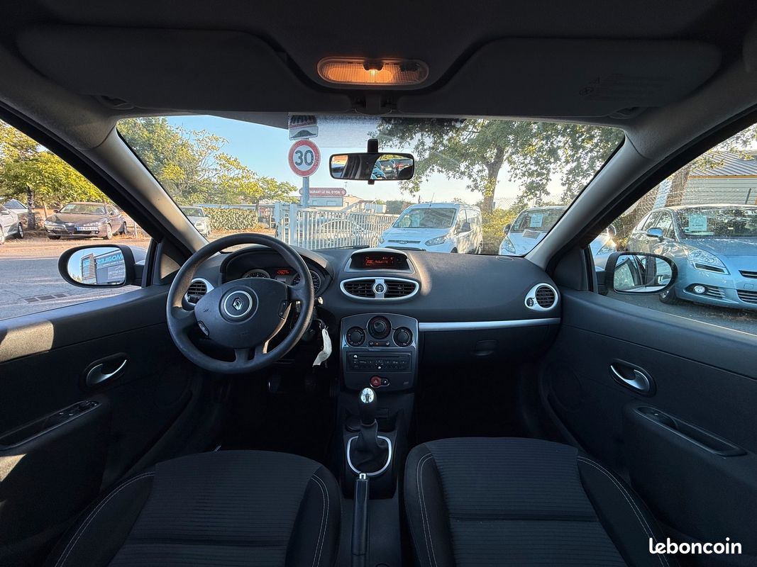 RENAULT Clio 1.5 dCi 75ch Expression eco² (image 5)